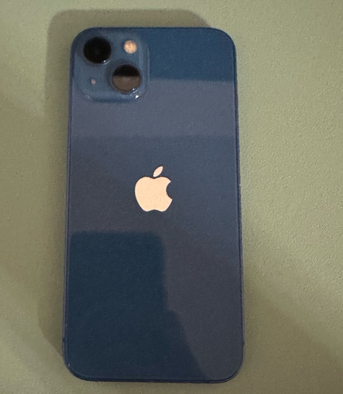 Apple IPhone 13 鈥?256 gb 9E31