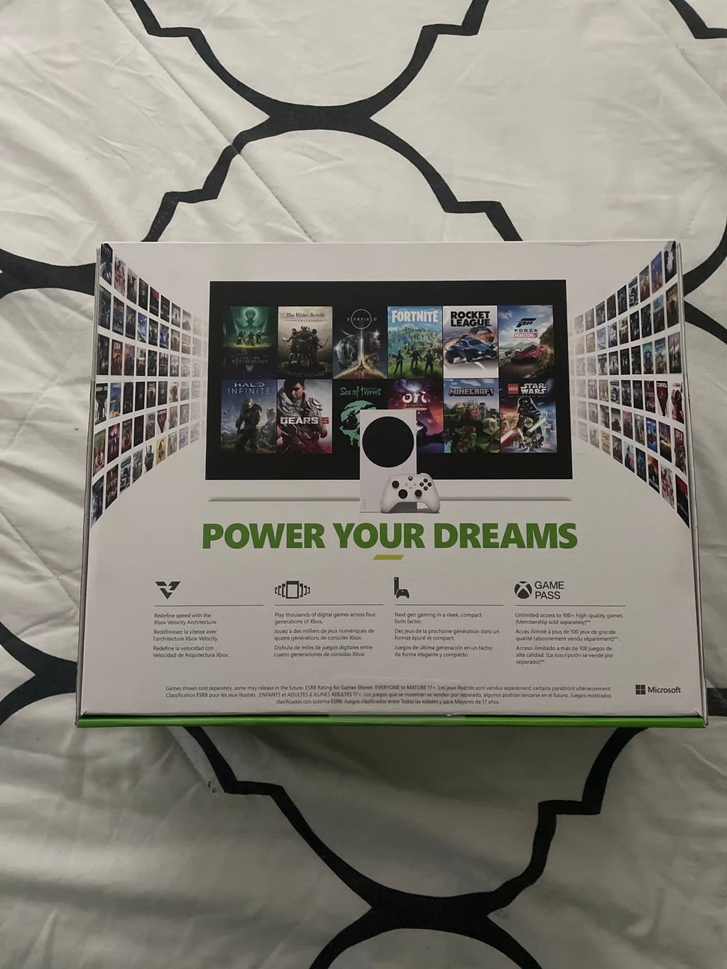 Xbox one series s 8W33