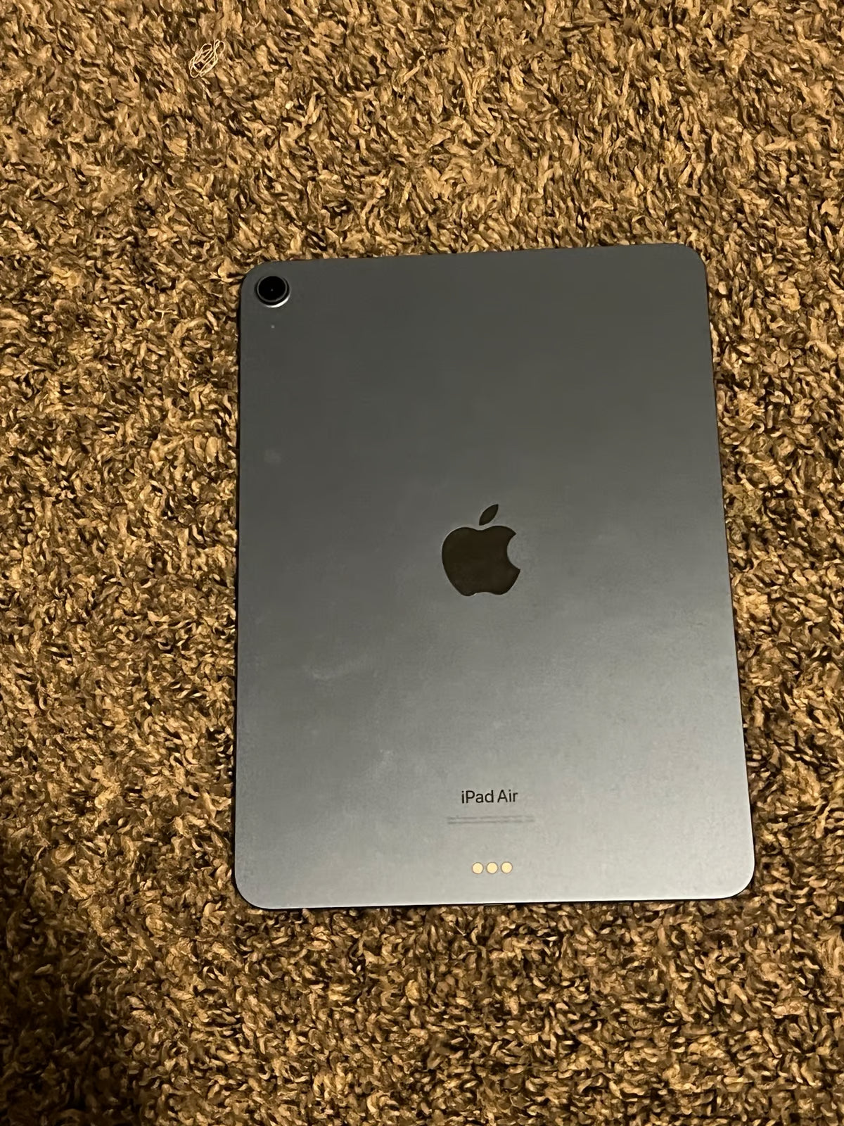 Apple iPad Air 5th Generation 64 GB 3X97