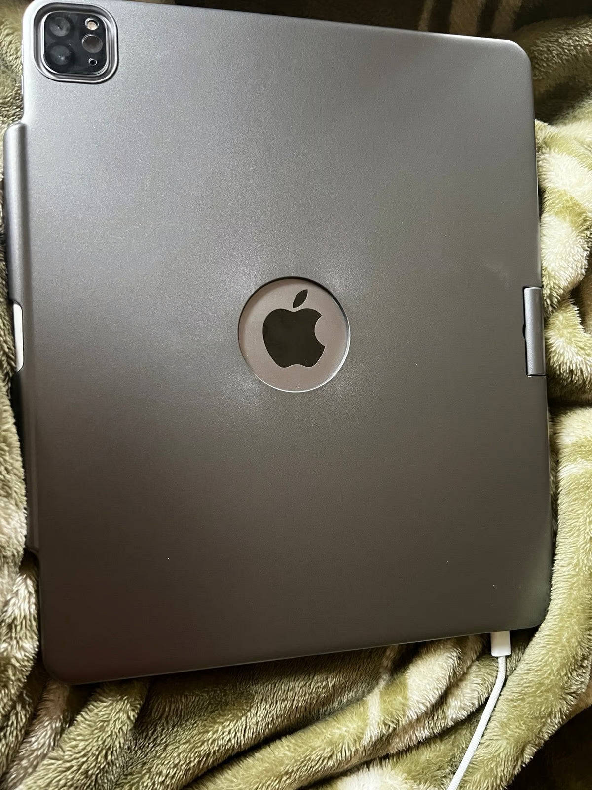 Apple iPad Pro 6th Generation 128 GB 2S73