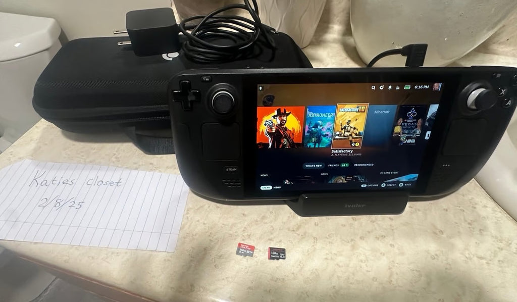 LCD Steam Deck 64gb + SD cards + Docking stand 6X79