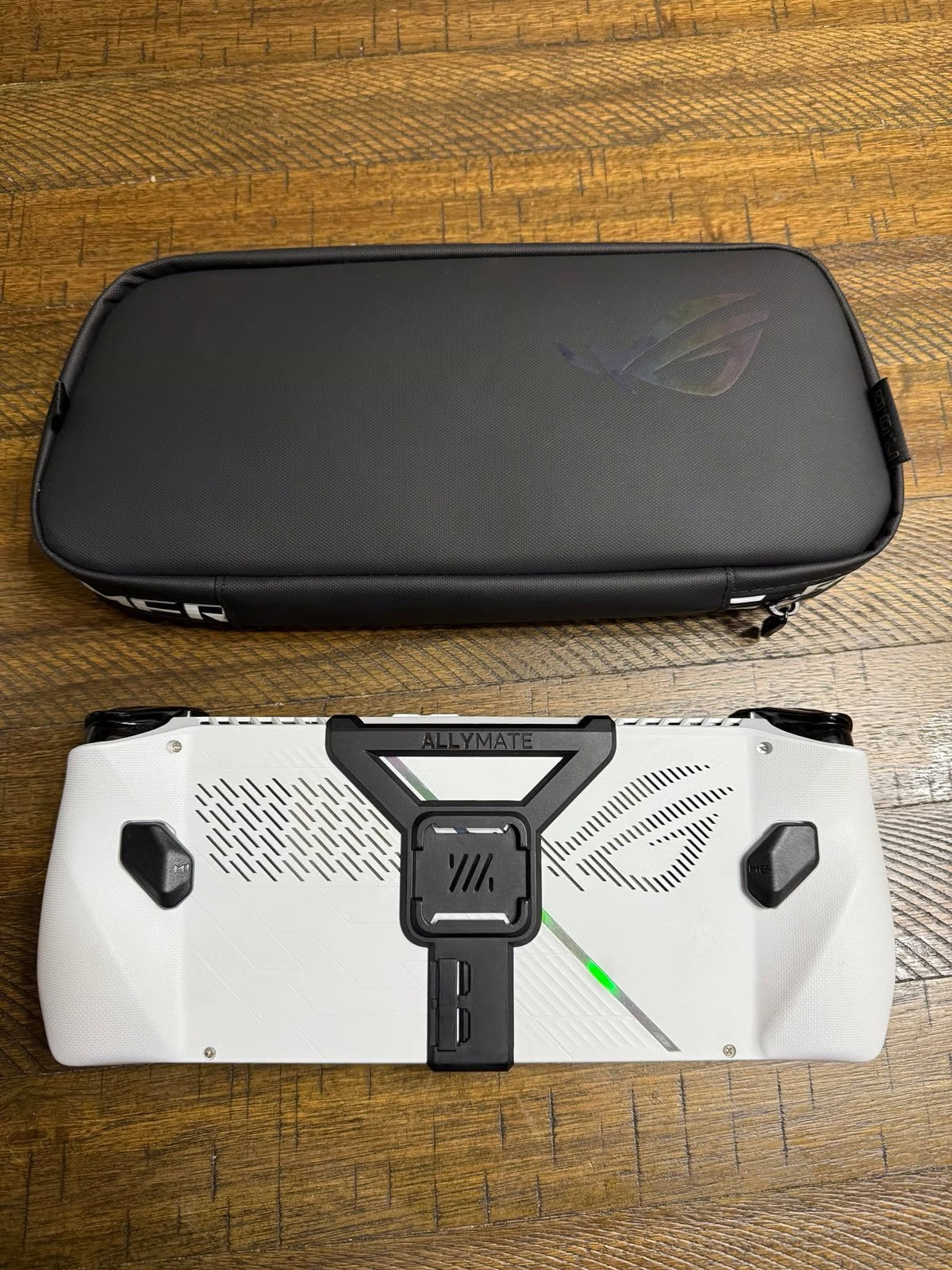 ASUS ROG AlLY Z1 Extreme 4TB 9M61