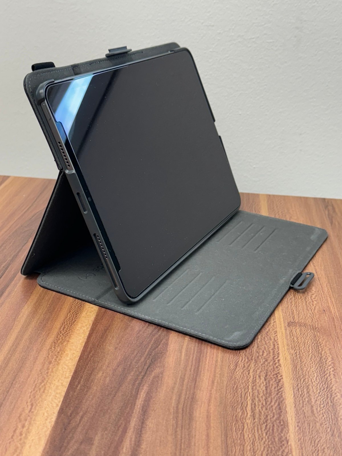 iPad Pro 4th generation 11-inch 128 gb 3Z35