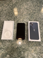 Apple iPhone 13 128 GB in Midnight for Unlocked 8L68