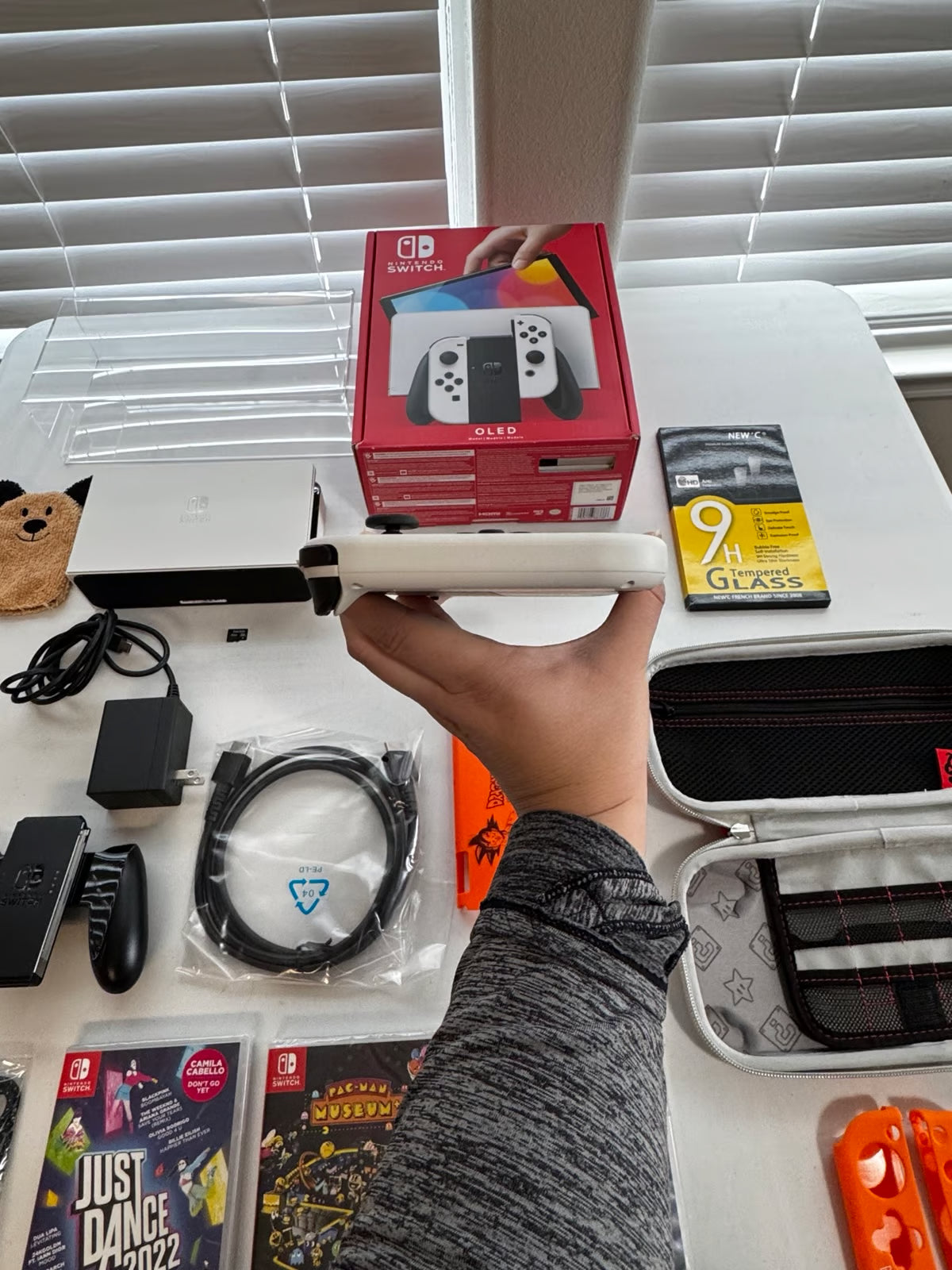 Nintendo Switch oled bundle lot set with 3 games and more 2A88