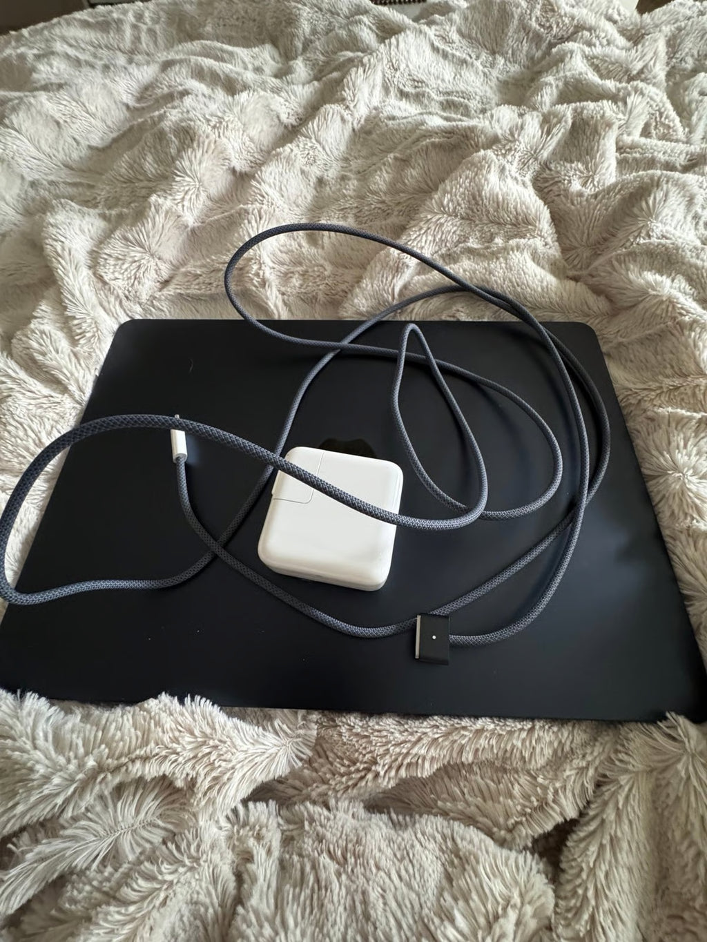 2024 MacBook Air 13-inch M2 - Midnight 1Y79