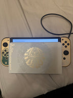OLED Nintendo Switch Zelda Edition + Game 8X28