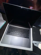 macbook pro m3 9A86