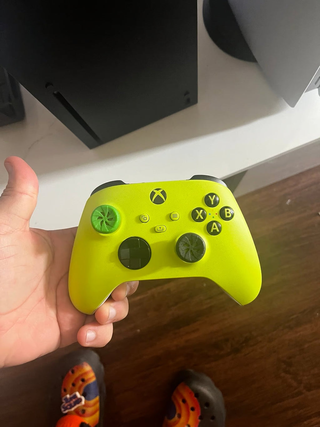 Xbox series x console 8C27