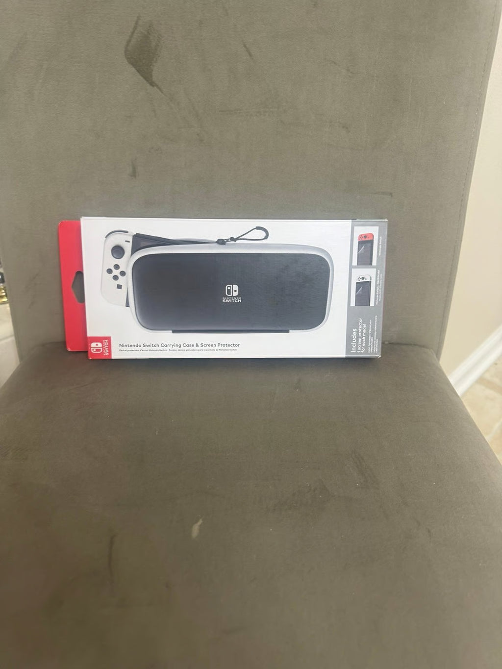 BRAND NEW Nintendo Switch OLED White 7D67