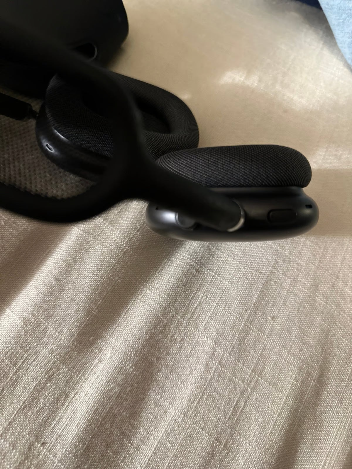 Apple AirPods Max with Smart Case in Space Gray 5Z36