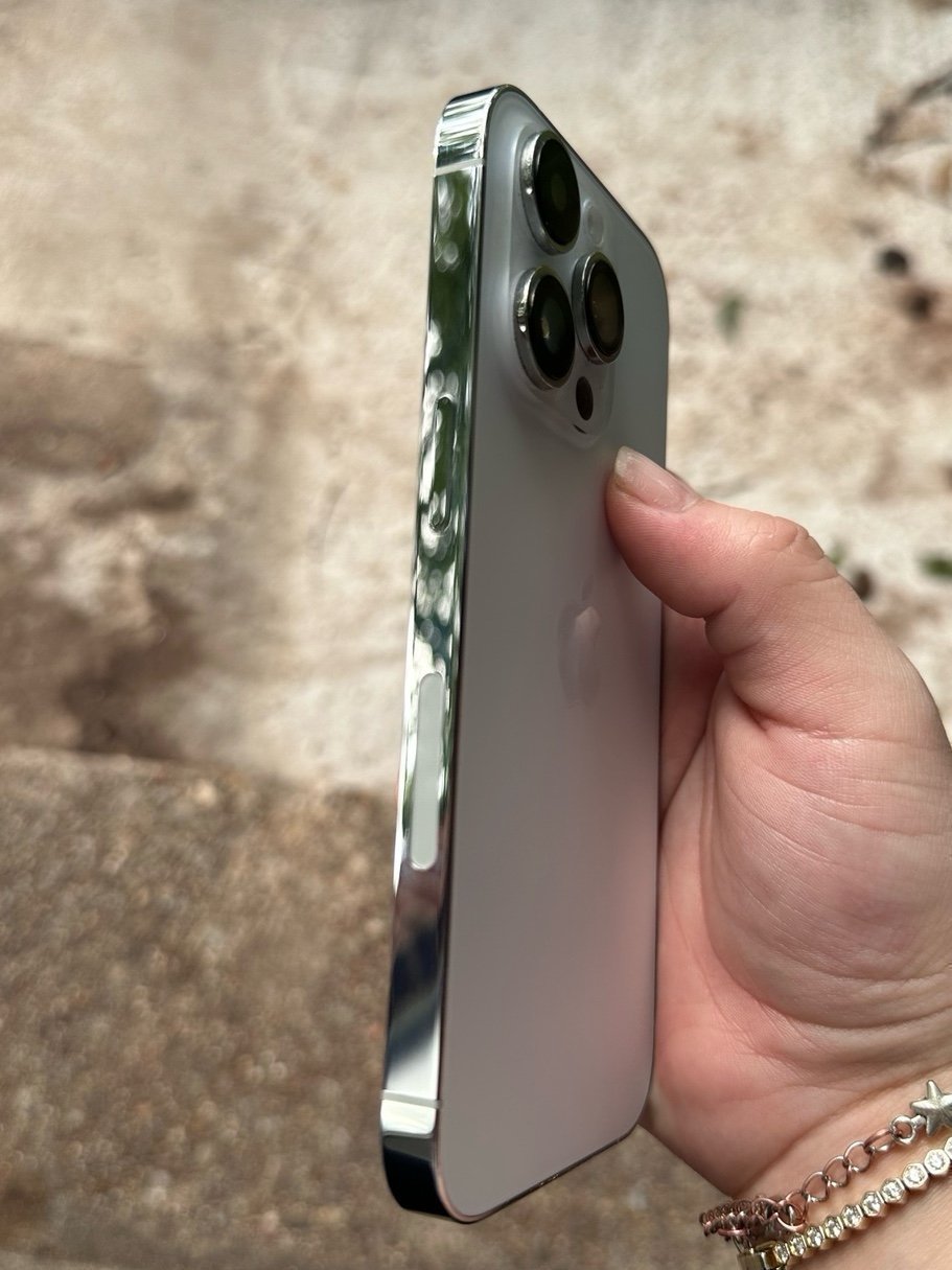 Apple iPhone 14 Pro unlocked 5Q33