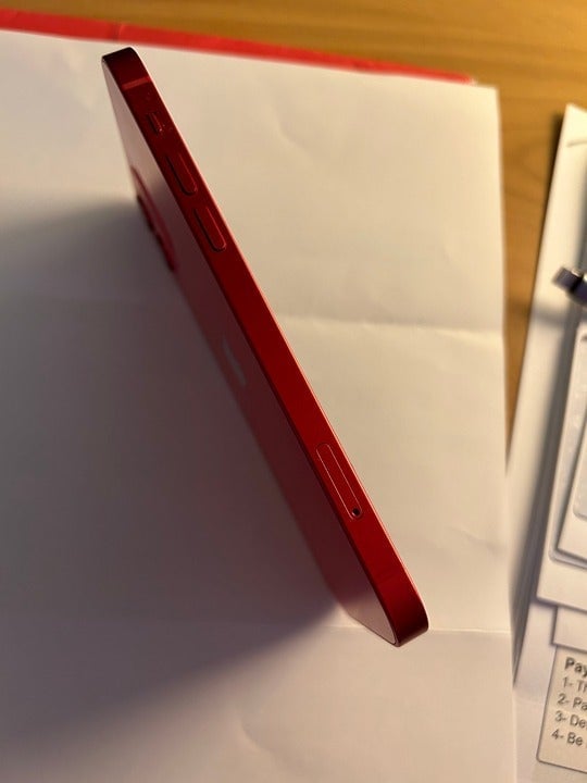 iPhone 12 64 GB Unlocked 2E27