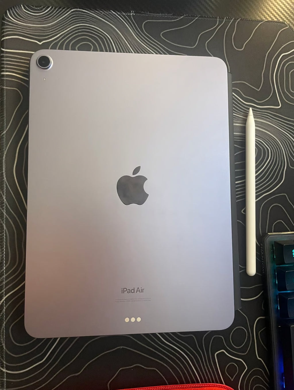 Apple IPad Air (5th gen) with apple Magic Keyboard and apple Pencil (2nd gen) 3L26
