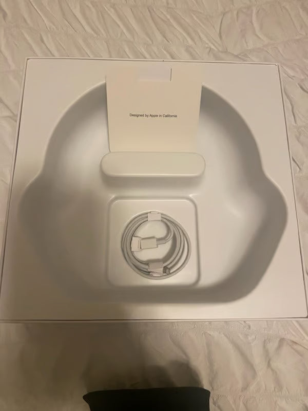 Apple AirPods Max in Space Gray 8C68