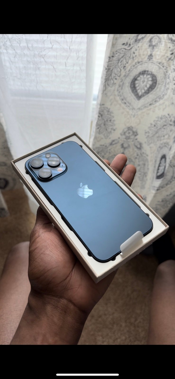 iPhone 15 Pro Max Blue Titanium 256GB (UNLOCKED) 7G22