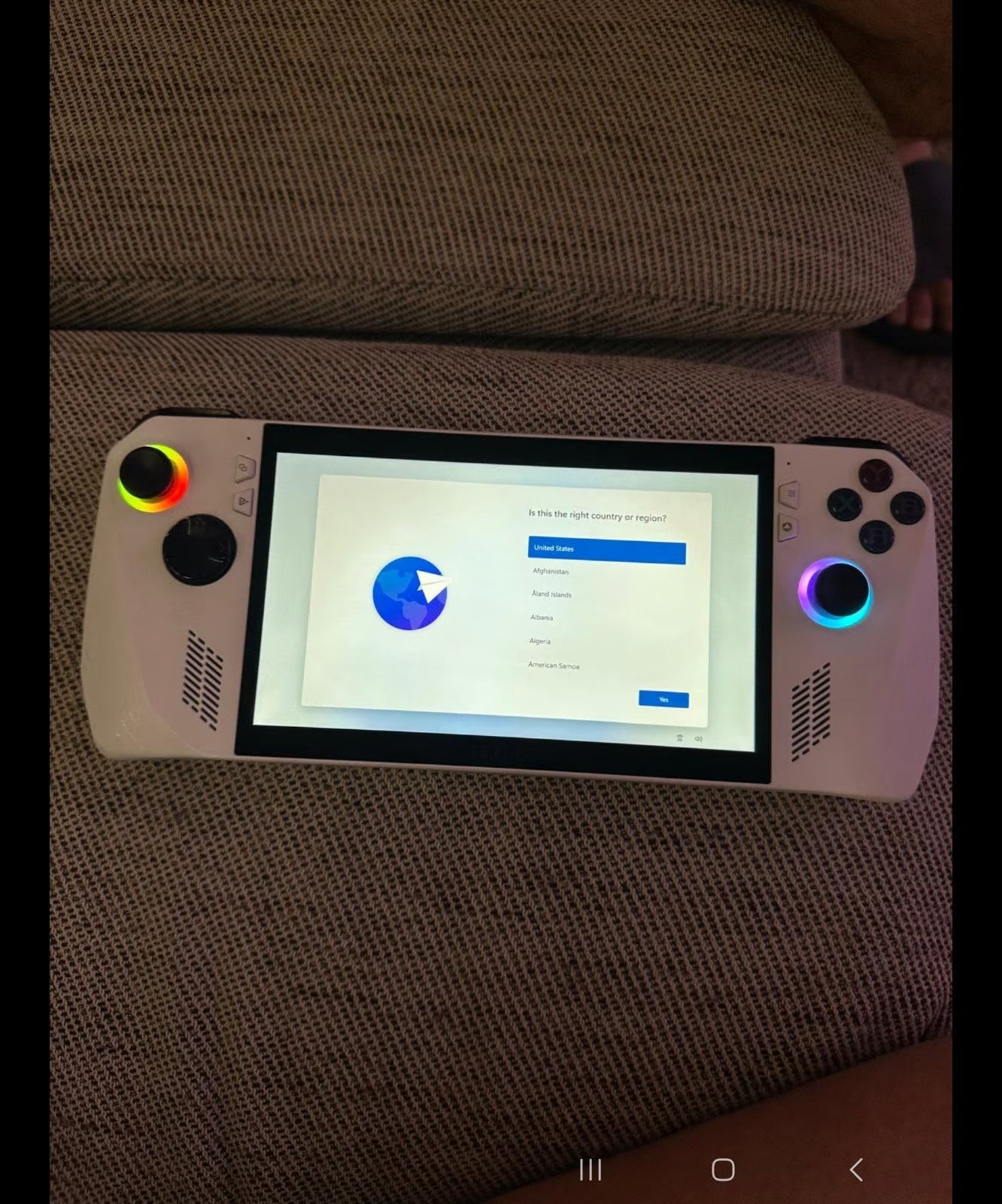 ASUS rog ally z1 extreme 7R62