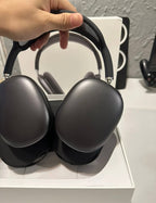 Apple AirPods Pro Max Space Gray with Wireless Charging Case *Refurbished* 3O17