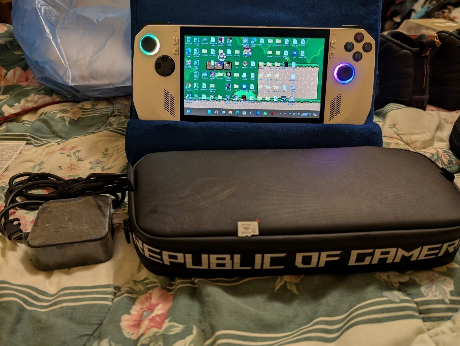 ASUS rog ally z1 extreme bundle Christmas gift present 6K18