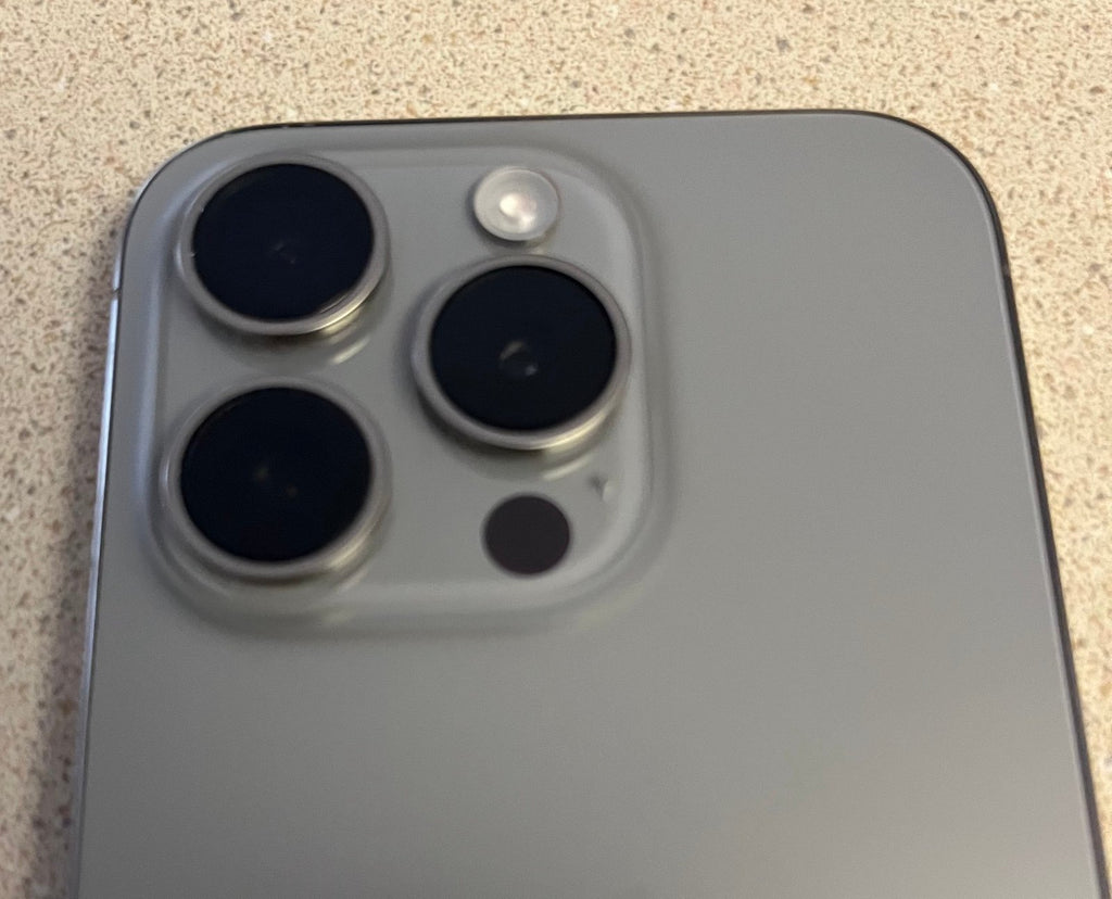 Apple iPhone 15 Pro 256GB (Unlocked) 7N89