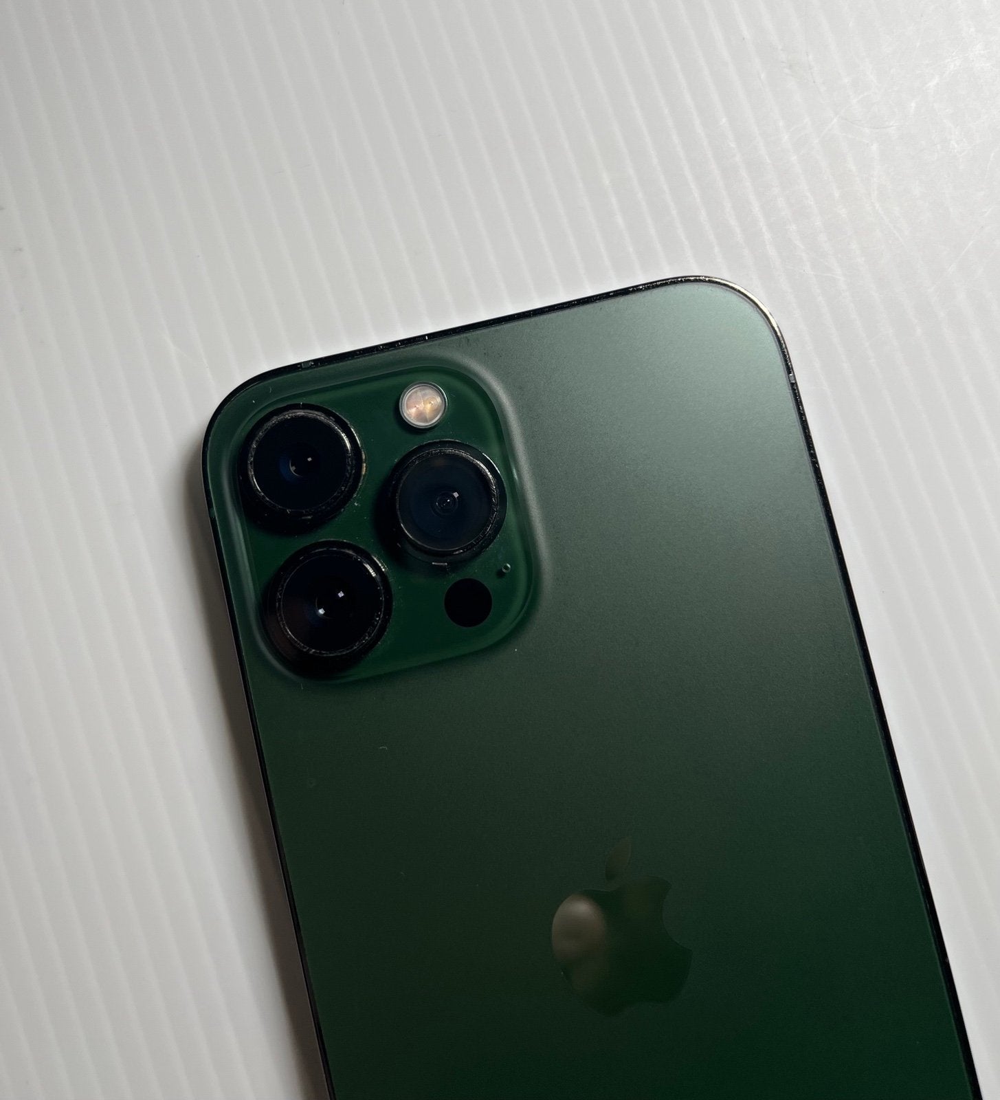 Apple iPhone 13 Pro Max 128 GB in Alpine Green - Unlocked - READ 1U72