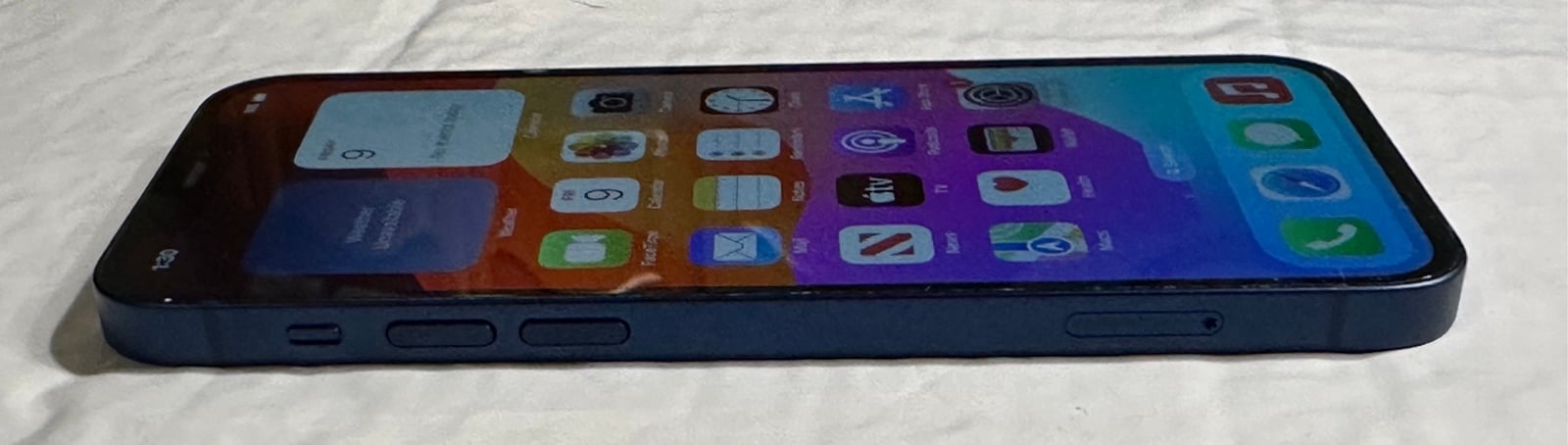 iPhone 12 64 GB Unlocked 85% Battery Health 5M65