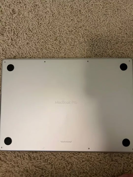 16-inch MacBook Pro Apple M2 Max Chip with 12鈥慍ore CPU and 38鈥慍ore GPU - Silver 7E82