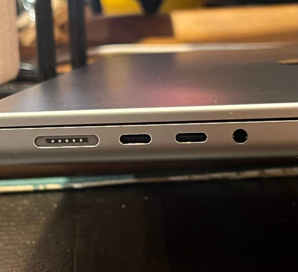 Macbook Pro 14 Inch M1 Pro 10-Core 8R18