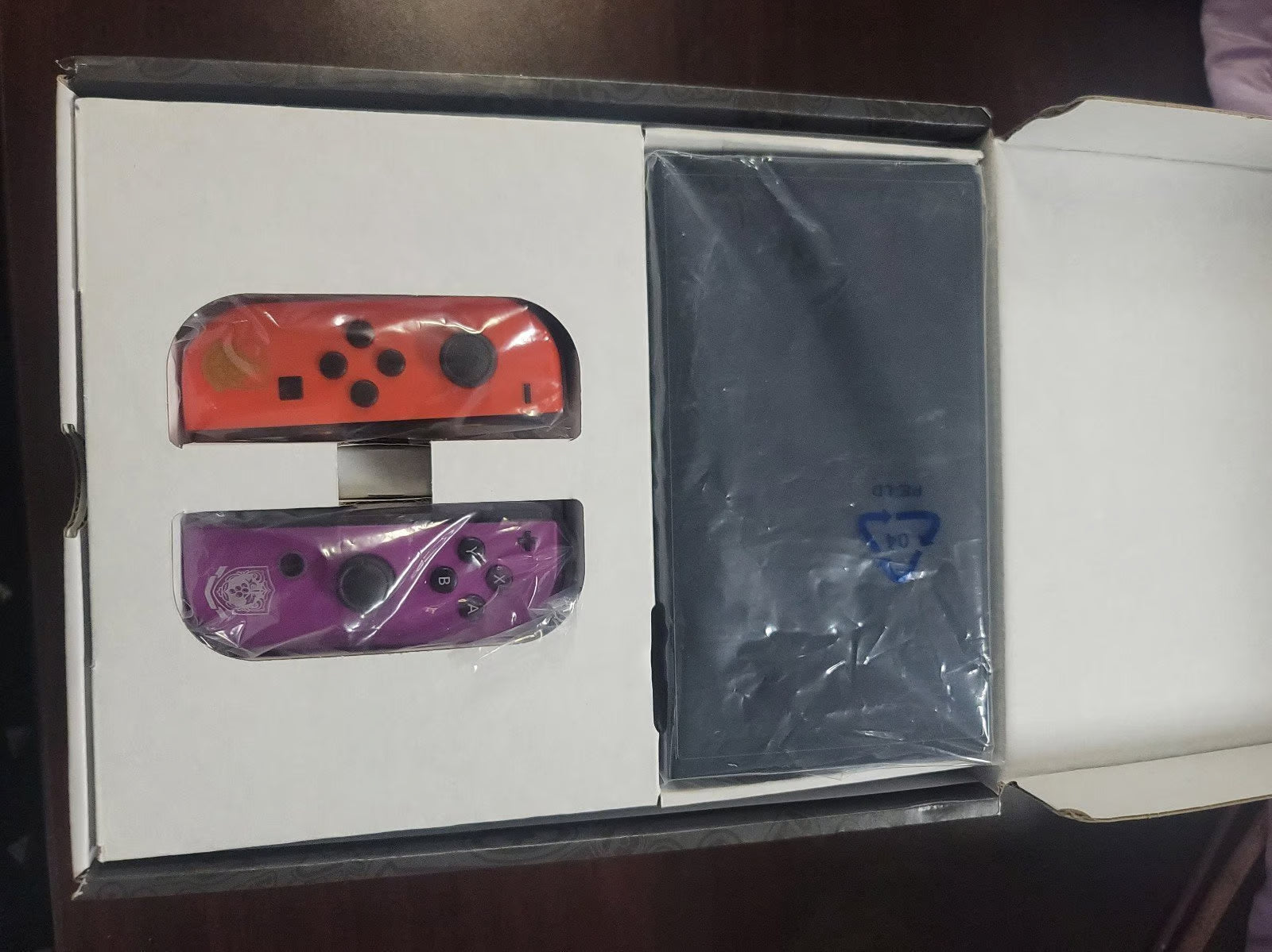 Nintendo Switch OLED Pokemon Scarlett and Violet Edition 3Y27