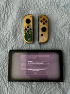 Zelda TOTK Nintendo Switch OLED Console CIB - Immaculate Condition 2C92