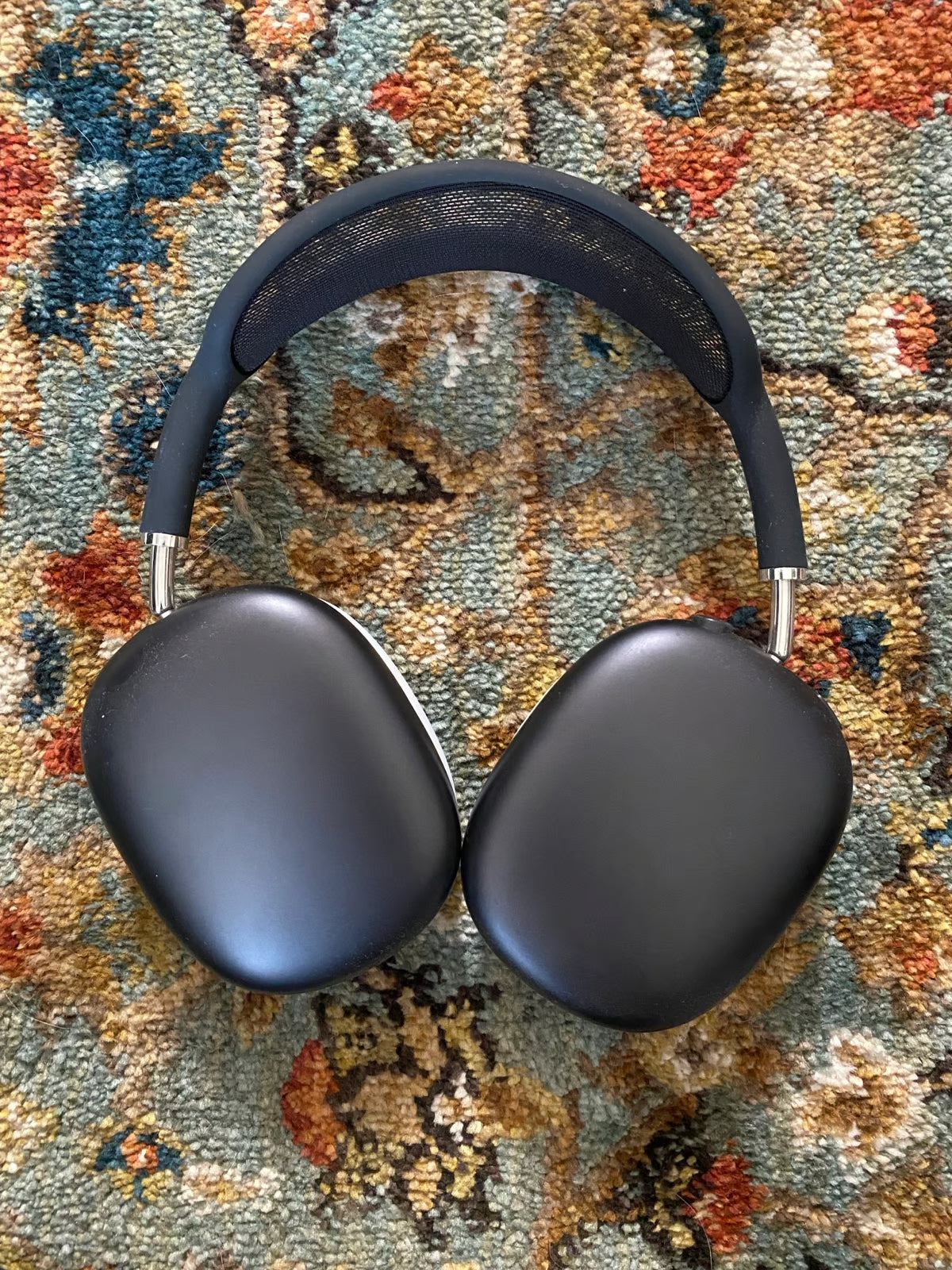 Apple AirPods Max with Smart Case in Space Gray 1O22