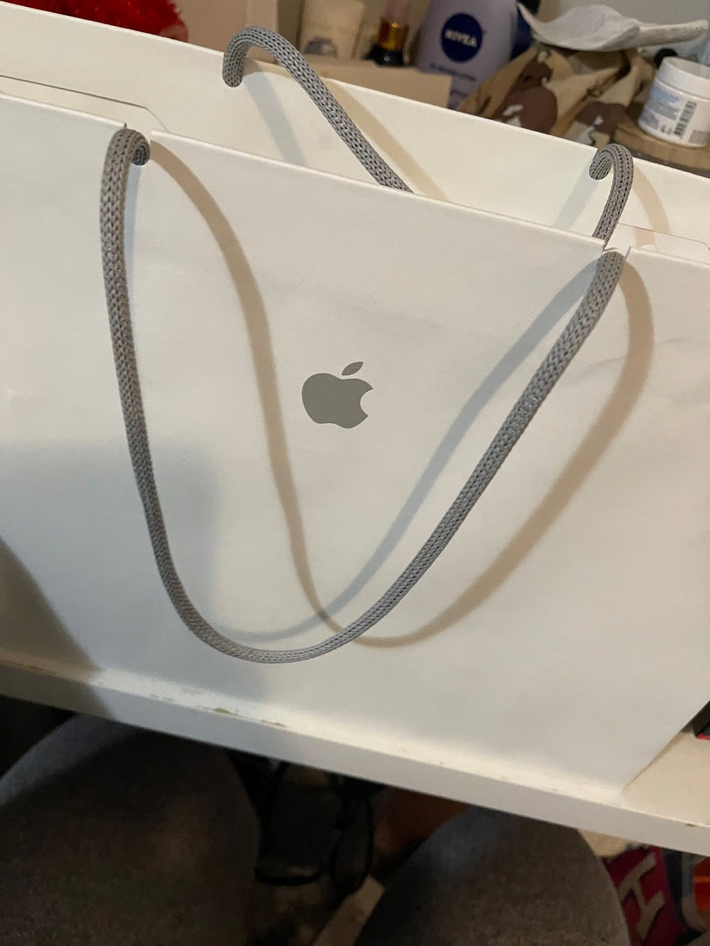 Apple iPad Air 5th Generation 64 GB 9N27