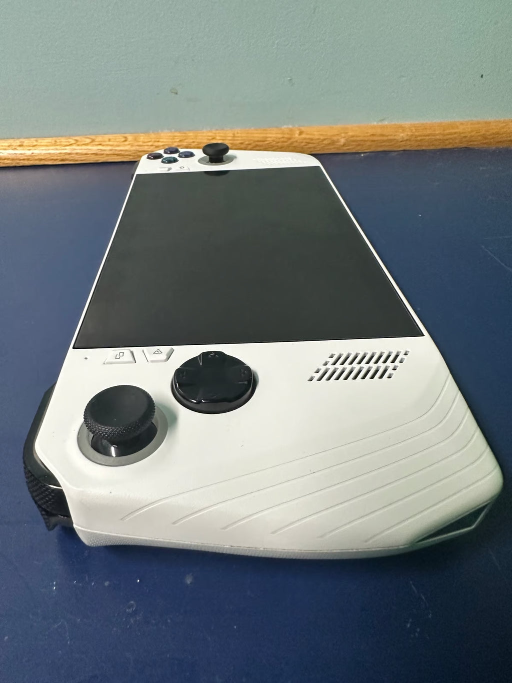 ASUS rog ally z1 (Bad sd reader) 6P55