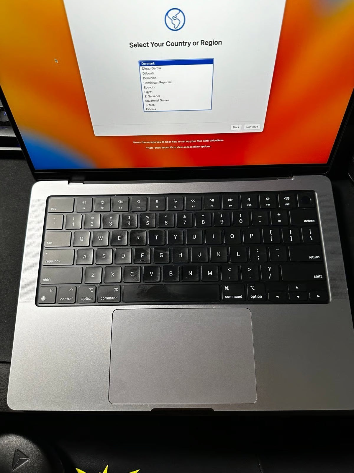 Macbook Pro M1 2021 8J85
