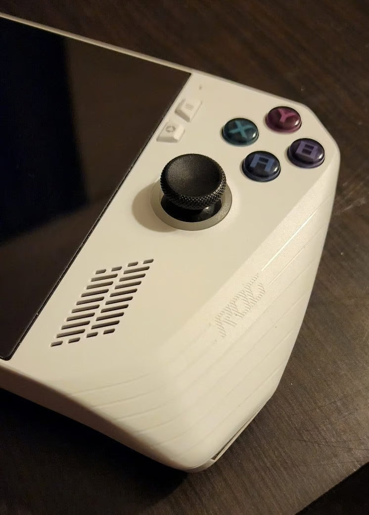 ASUS rog ally z1 extreme with Accessories 2H31