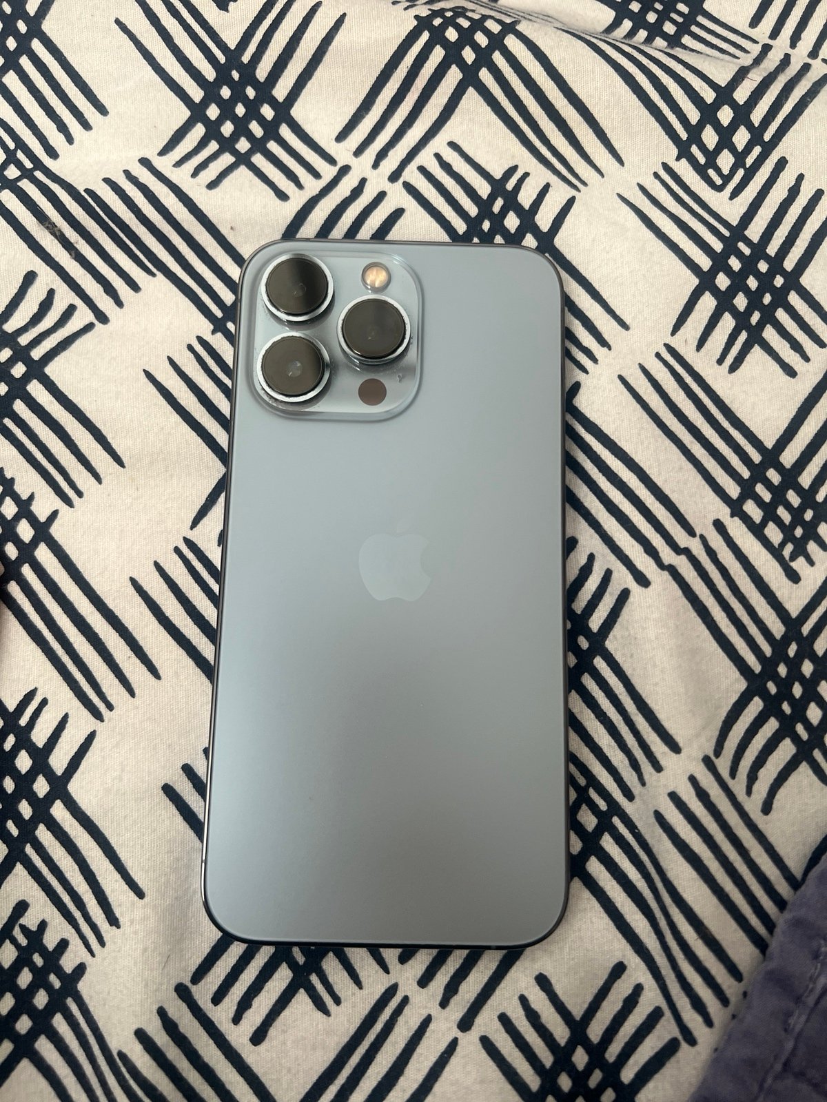 Apple iPhone 13 Pro 512 GB in Sierra Blue for Unlocked (On Hold) 7E28