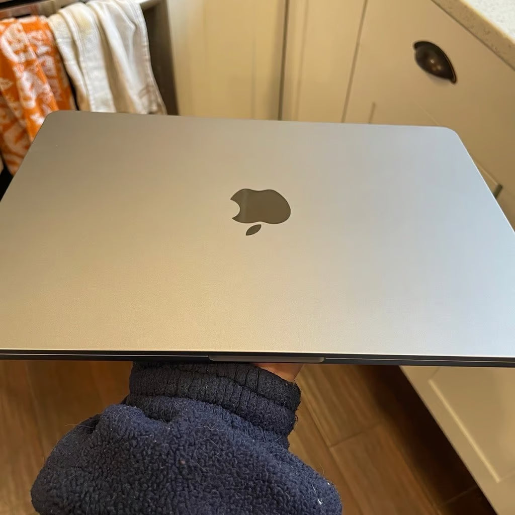 MacBook Air M2 9O99