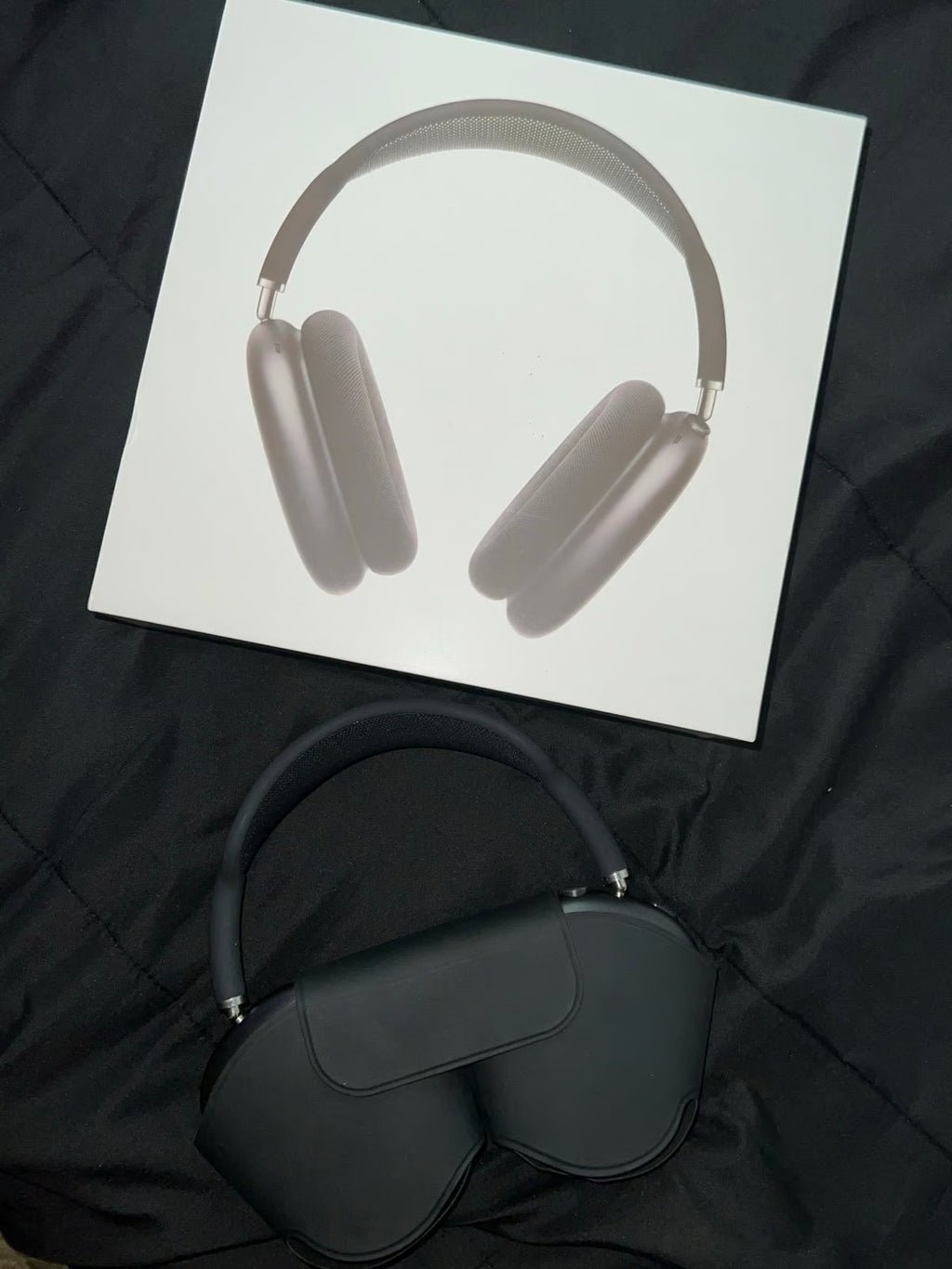 Apple AirPods Max with Smart Case 1W28