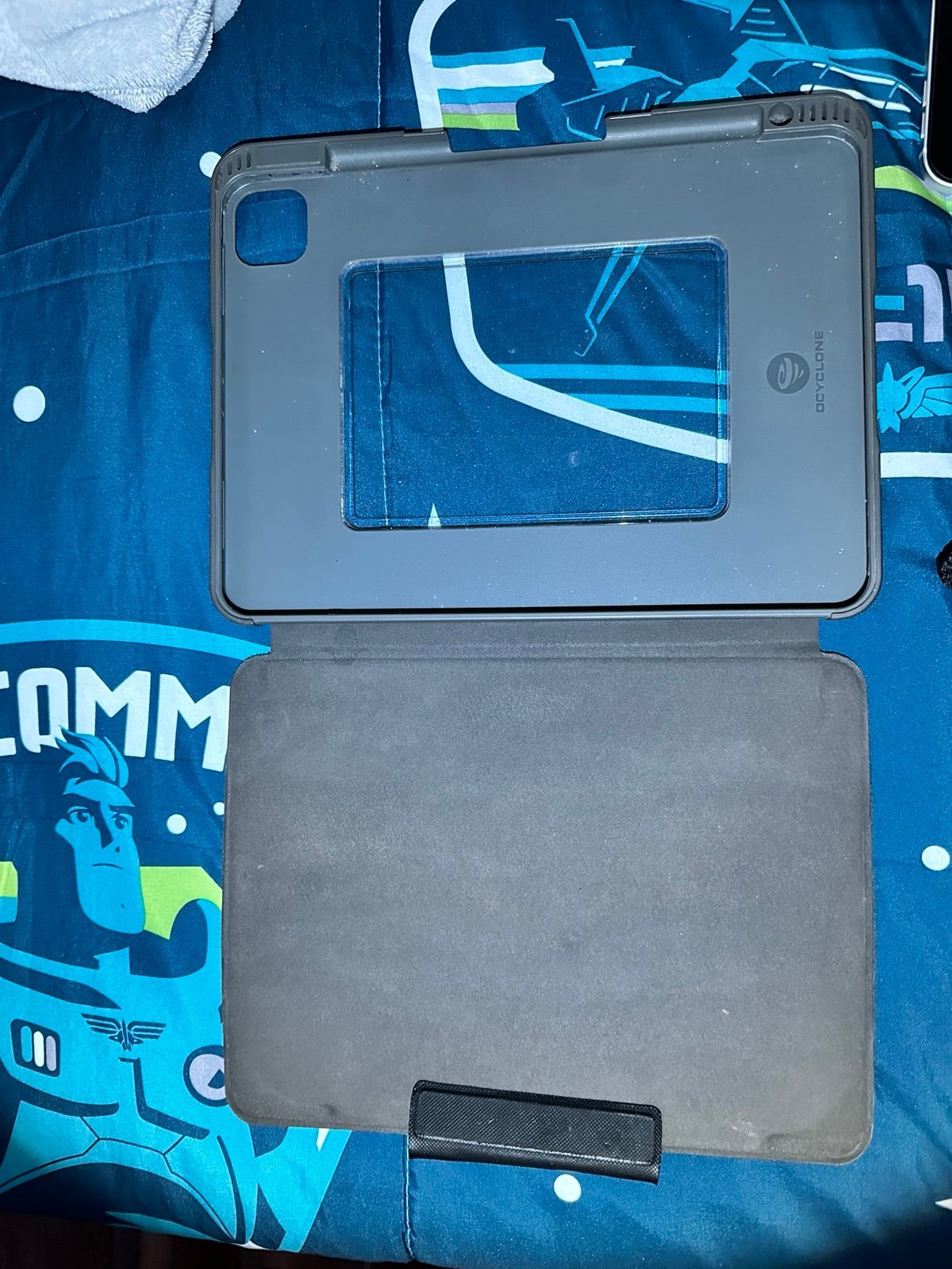 Apple IPad pro 11in 2nd generation 256gb Cellular + Wifi Unlocked 7Q61