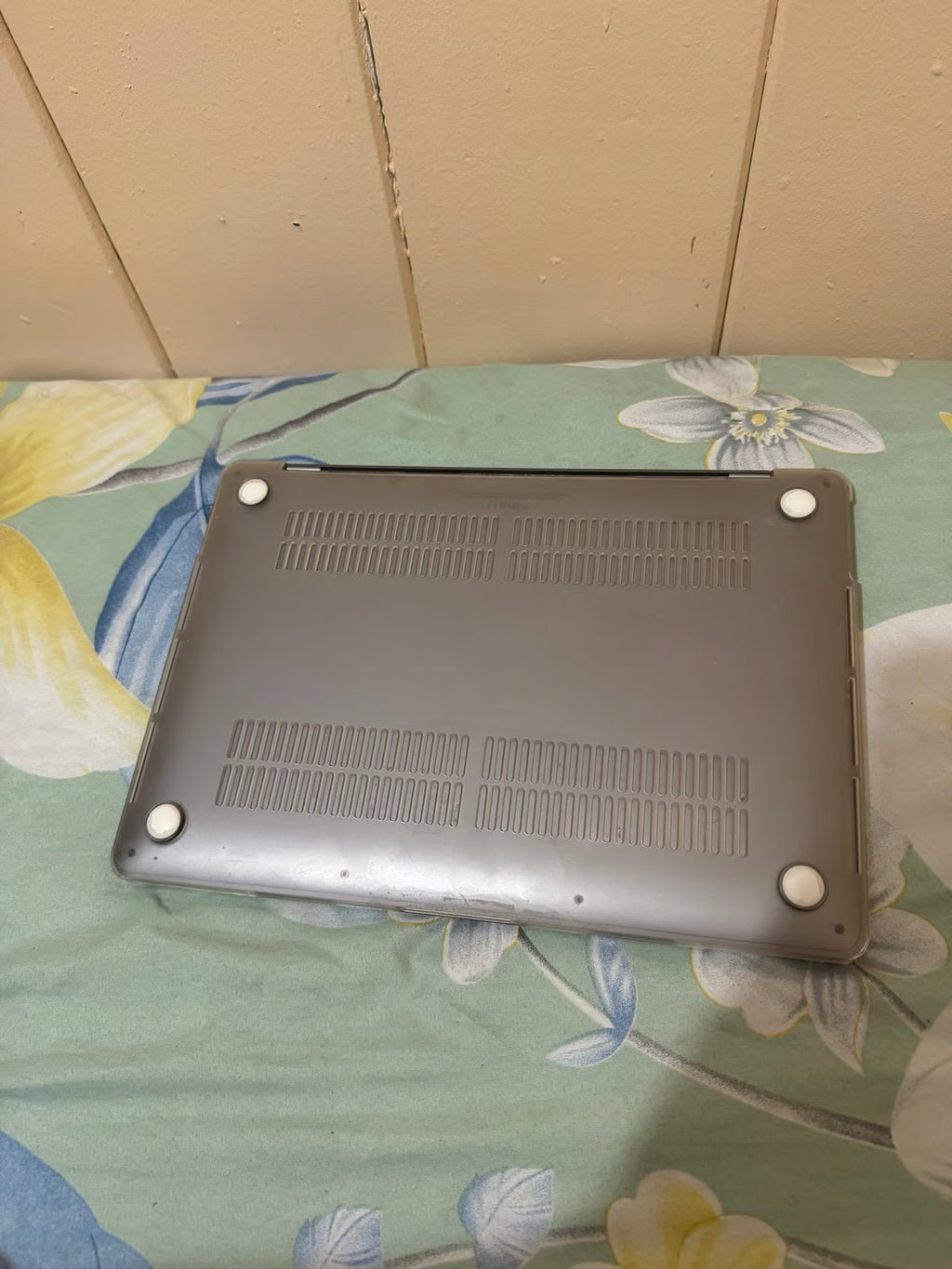 Apple MacBook Pro 13鈥?2020 w/ Touch Bar 7Z32