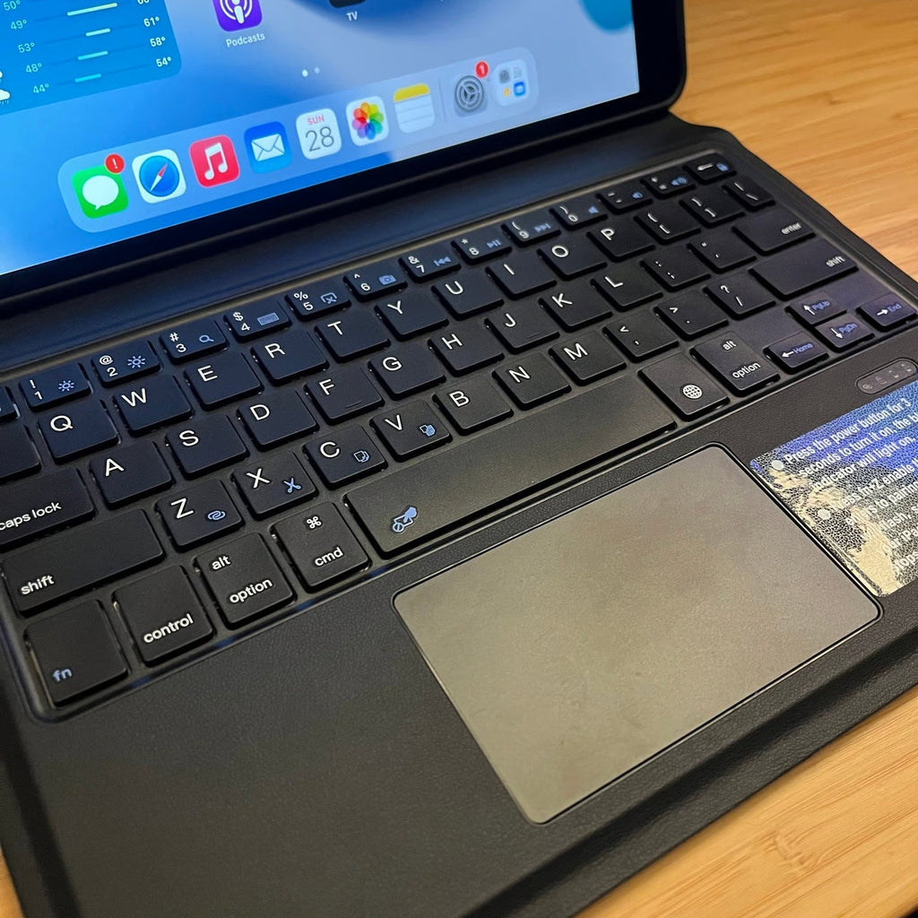 Apple Ipad Pro 10.5"" 256GB Space Gray with Smart Case/Keyboard 9J75