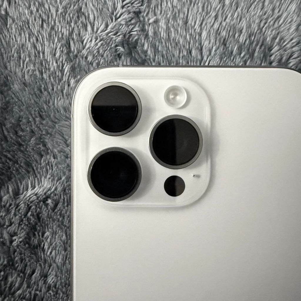 Apple iPhone 16 Pro Max 256GB in White Titanium 5D96