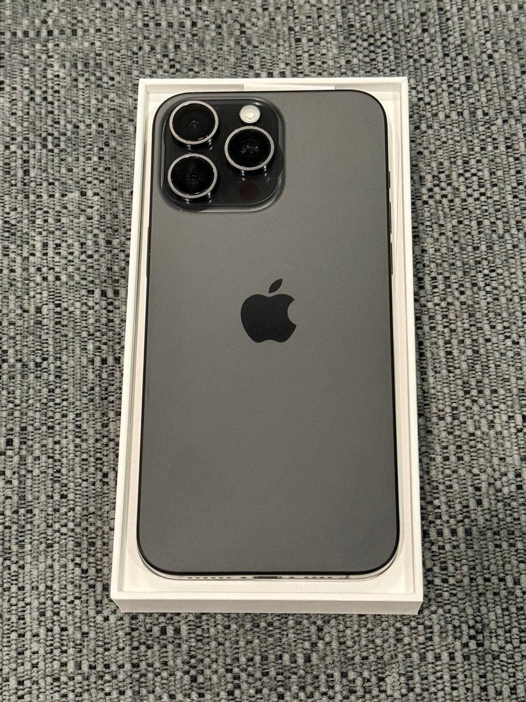 iPhone 15 Pro Max 512GB Black Titanium 7A52