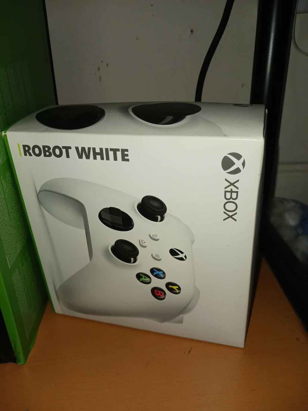 Xbox Series X (Comes with Controller) 3G92