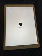 WIFI ONLY 1st Gen iPad Pro 12.9�?Screen 128GB Gold + 1st Gen Pencil + More! 7D66