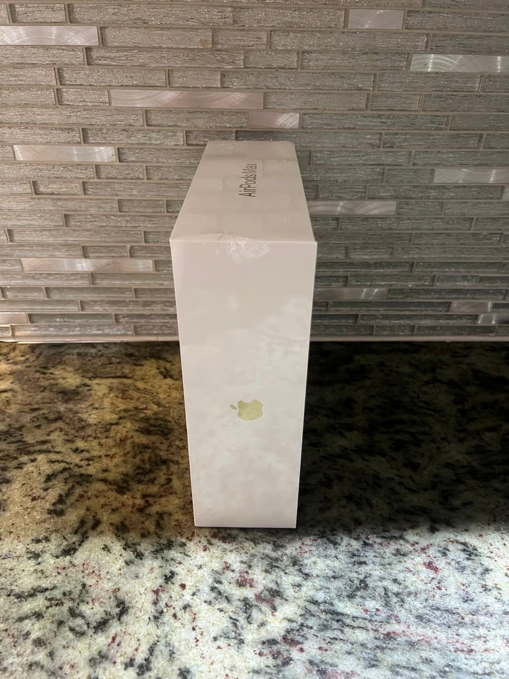 Apple AirPods Max with Smart Case & Lightning USB-C Cable 5Y28