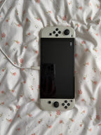 OLED white Nintendo Switch 2O95