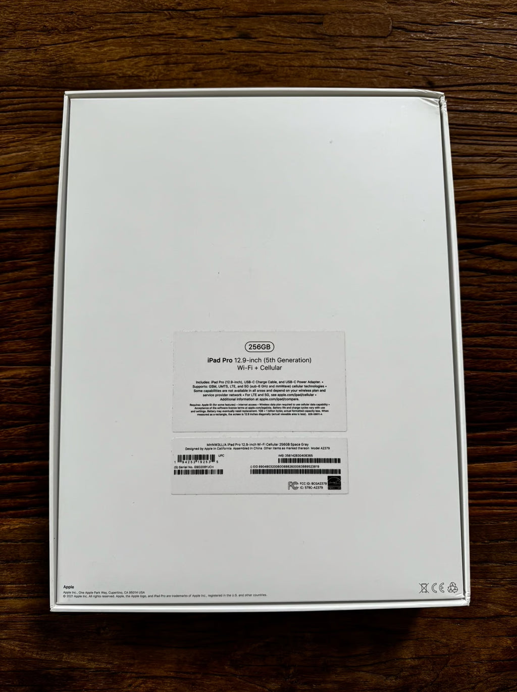 IPad Pro 12.9 inch (5th Generation) WiFi + Cellular 256gb space gray A2379 8E27