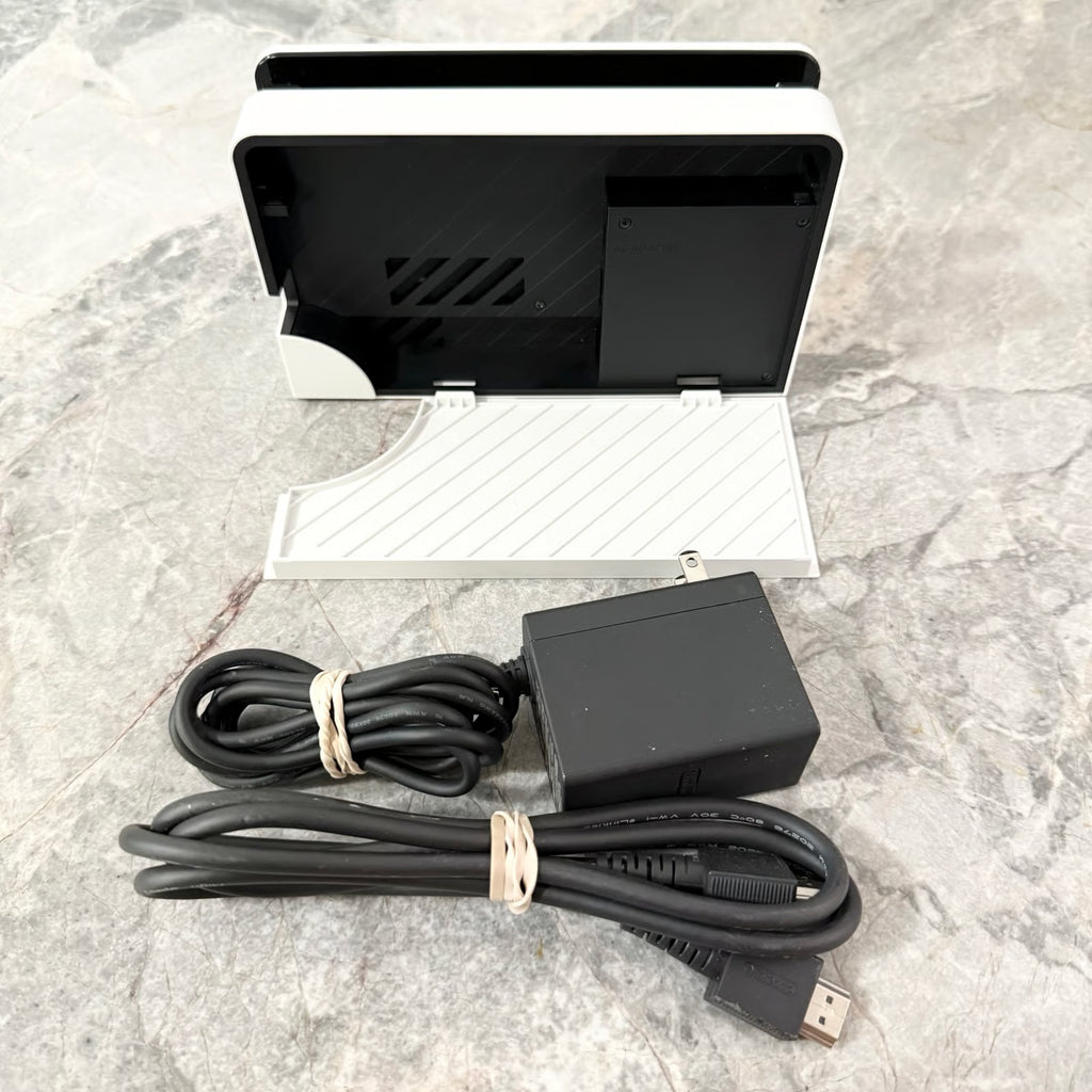 Nintendo Switch OLED White Bundle 6R11