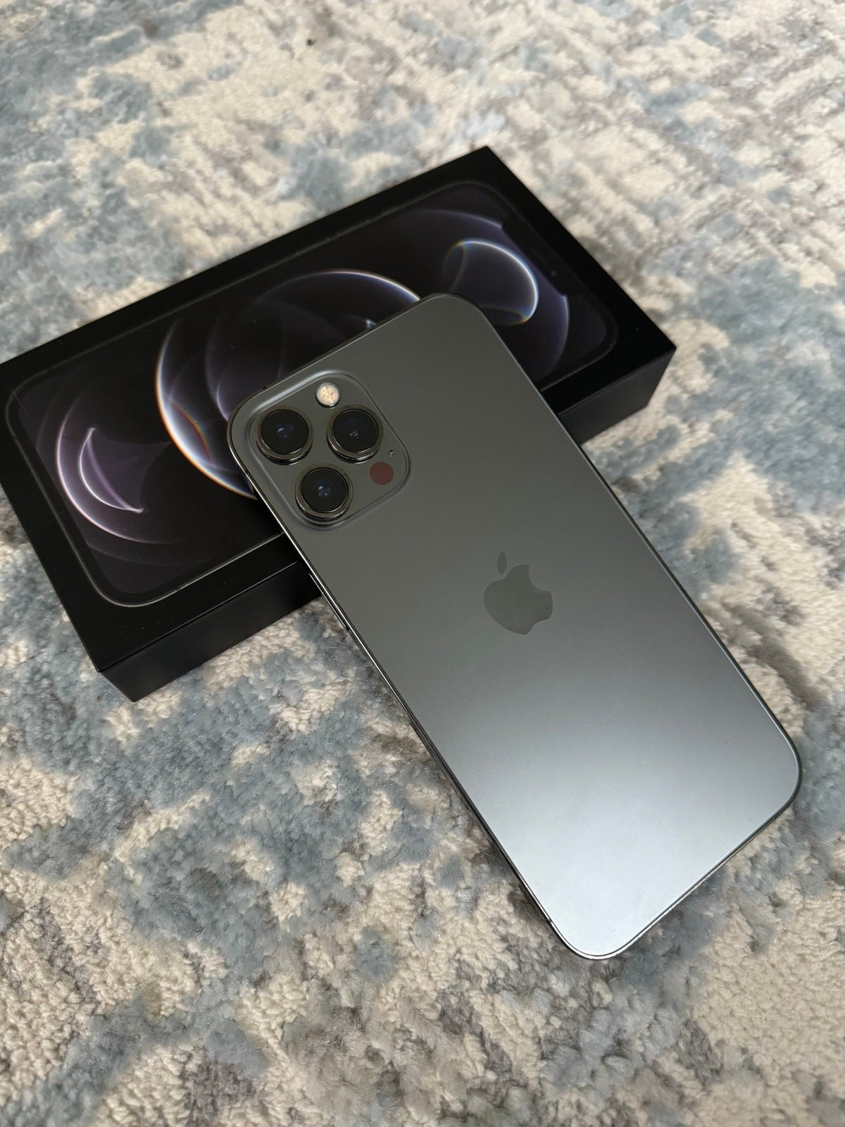 Apple iPhone 12 Pro Max 128 GB in Graphite for Verizon 3H68